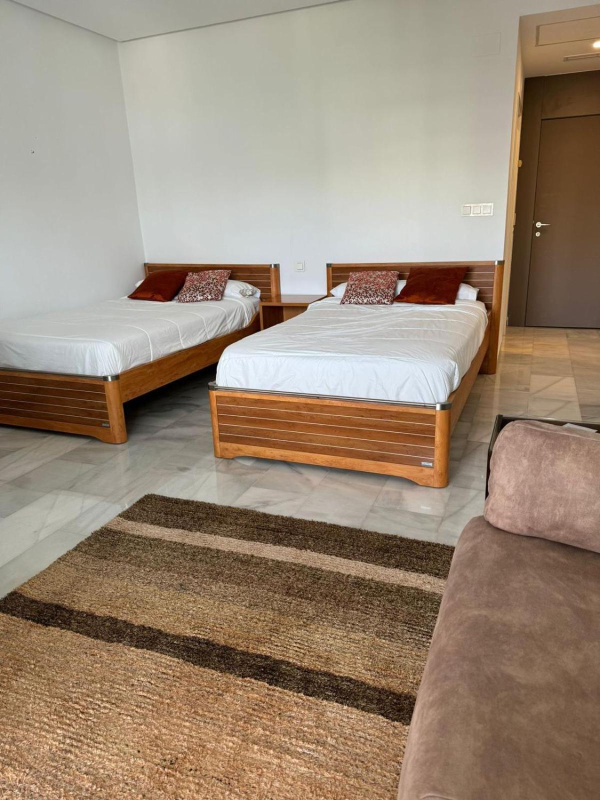 Estudio En Occidental De Puerto Banus * Marbella